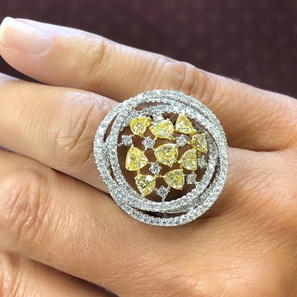 18k White Gold Yellow Diamond Estate Ring