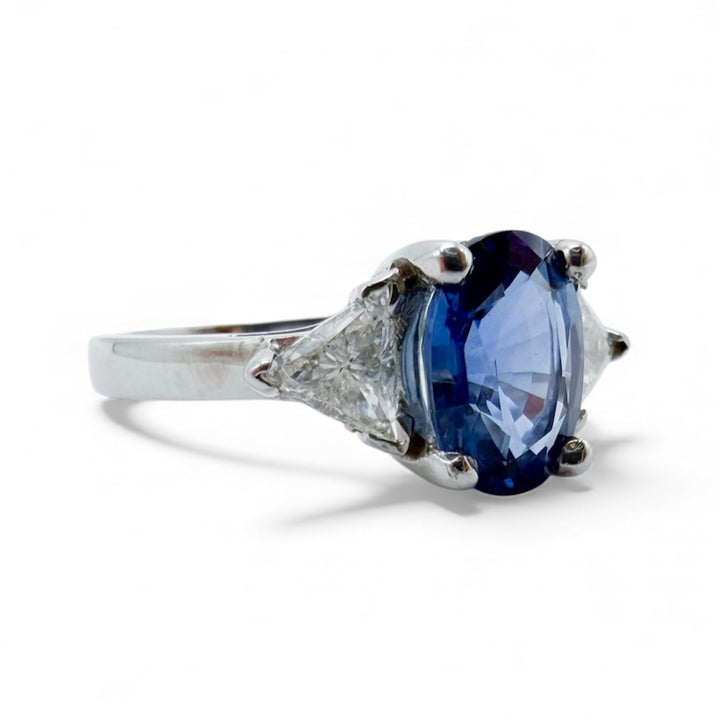 14k White Gold 3 Stone Sapphire Estate Ring