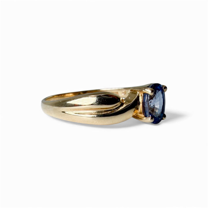 14k Yellow Gold Tanzanite Estate Ring