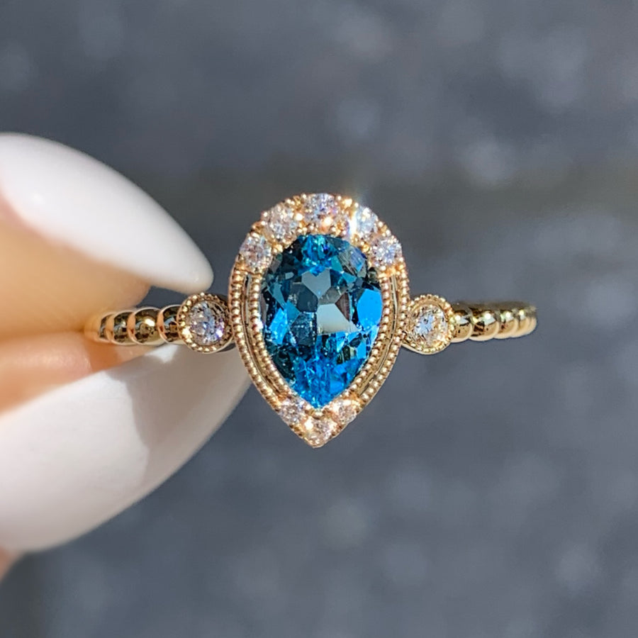14k Yellow Gold Blue Topaz Gemstone Ring