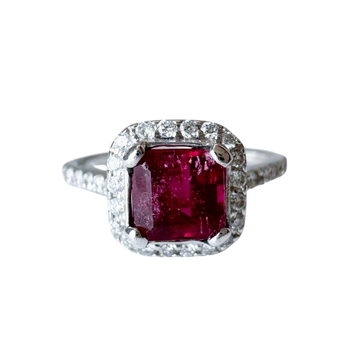 14k White Gold Halo Diamond Estate Ring