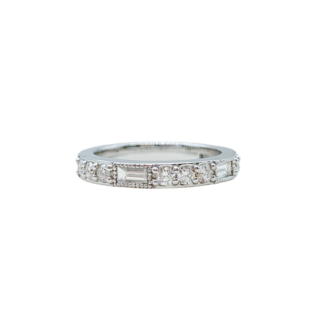 14k White Gold Antique Style 0.45ctw Round Diamond Wedding Band
