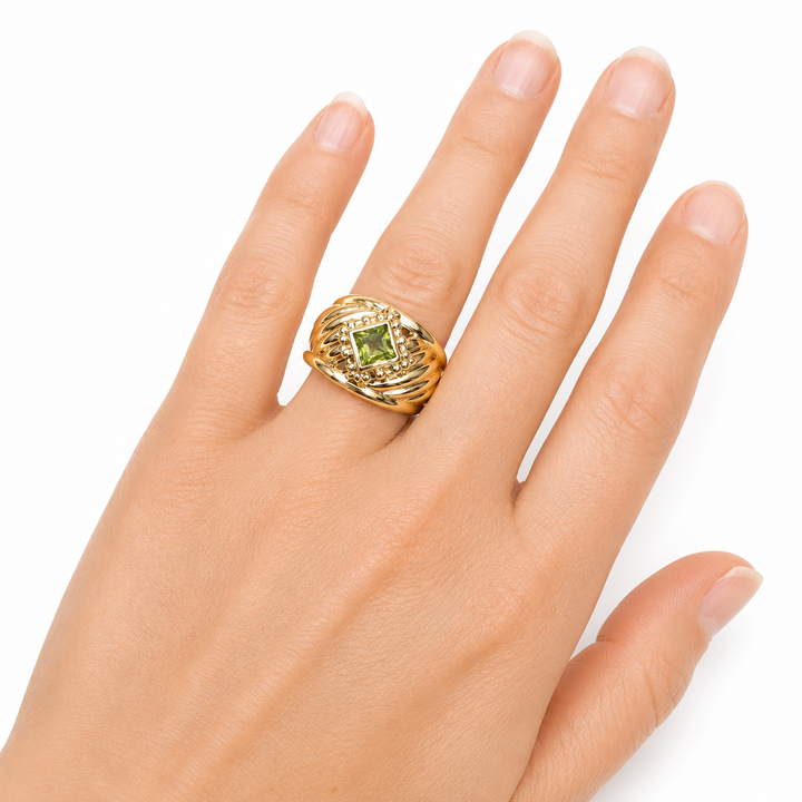 14k Yellow Dome Peridot Estate Ring