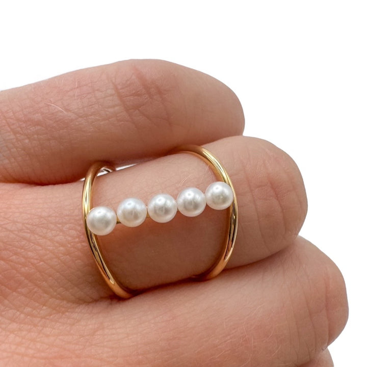 18k Yellow Gold Pearl Modern Pearl Ring