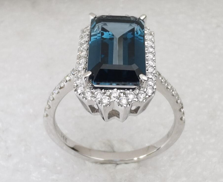 14k White Gold Blue Topaz Ring