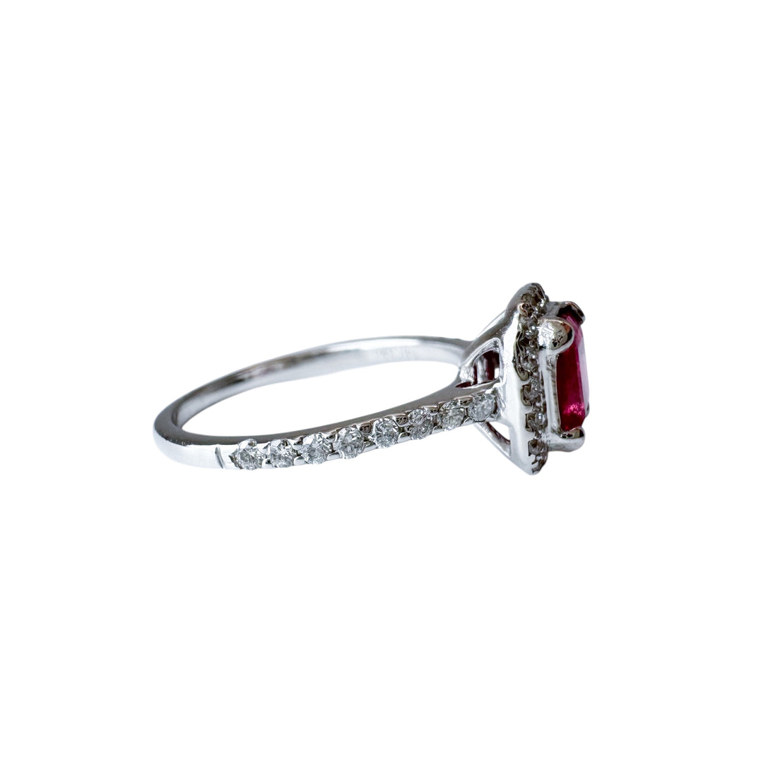 14k White Gold Halo Diamond Estate Ring