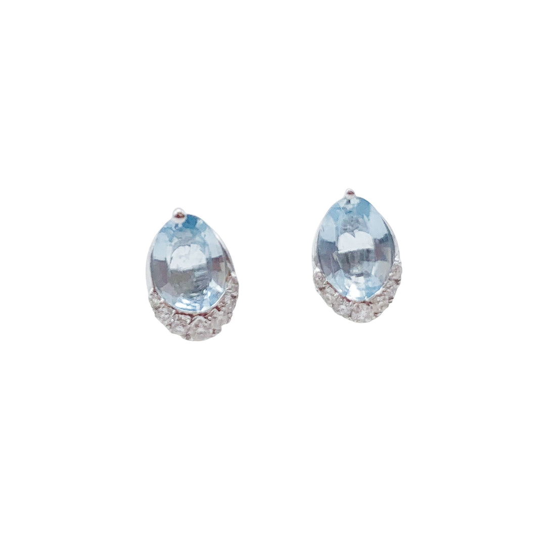 14k Stud Aquamarines Earrings