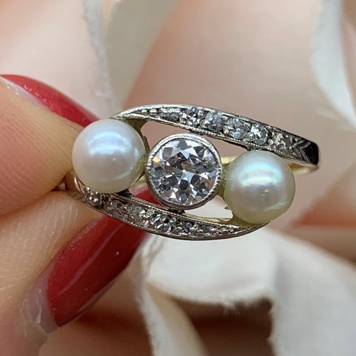 14k Yellow Gold Antique Diamond Estate Ring