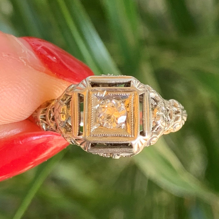 18k White Gold Antique Diamond Estate Ring