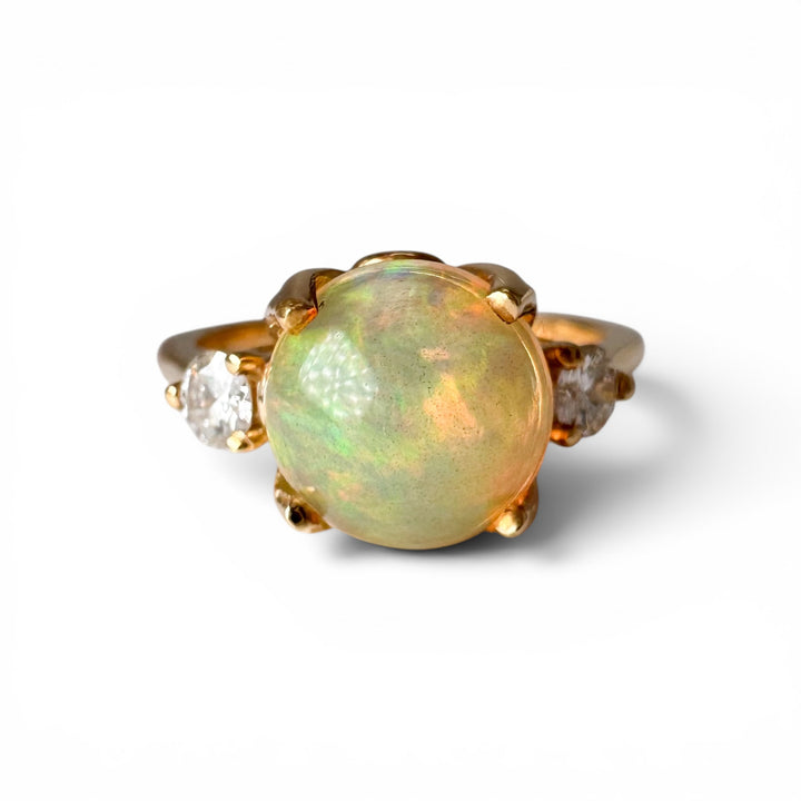 18k Yellow Gold Opal 3 Stone Ring