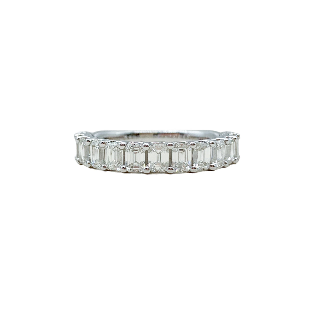 14k White Gold Shared Prong 2.00ctw Emerald Diamond Wedding Band