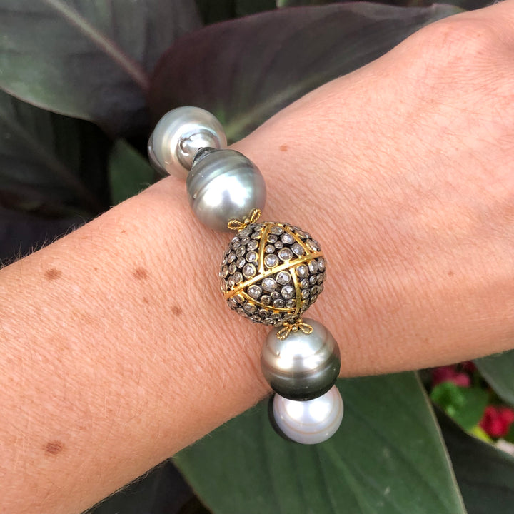 18k Yellow Gold Estate Pearls Designer Bracelet