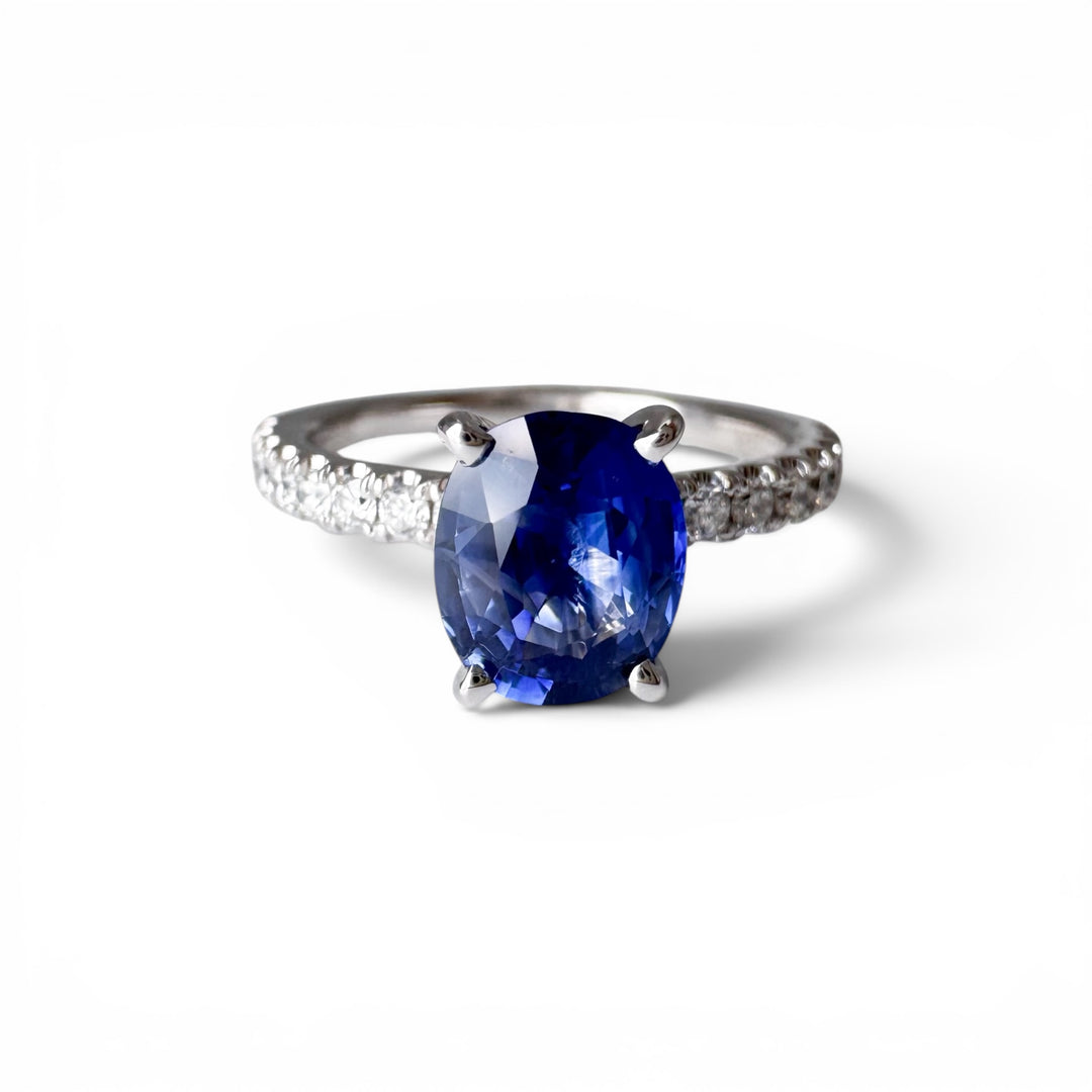 14k White Gold Sapphire Ring