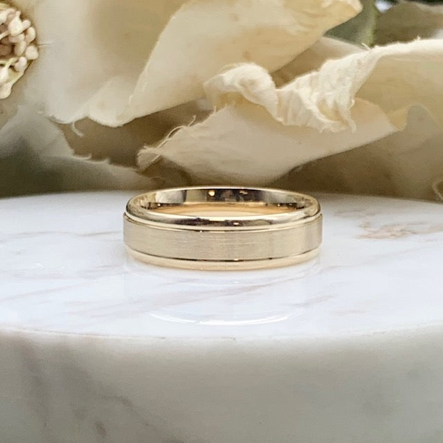 14k Yellow Gold Satin/Polished Wedding Band