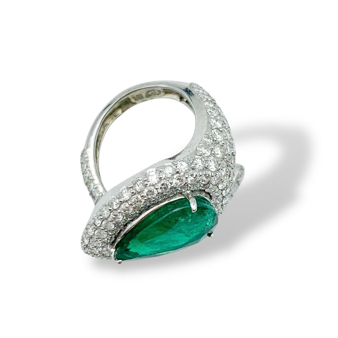 18k White Gold Cocktail Emerald Estate Ring