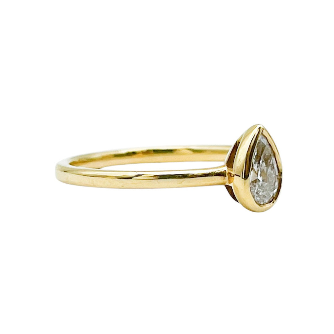 18k Yellow Gold Geometric Diamond Estate Ring