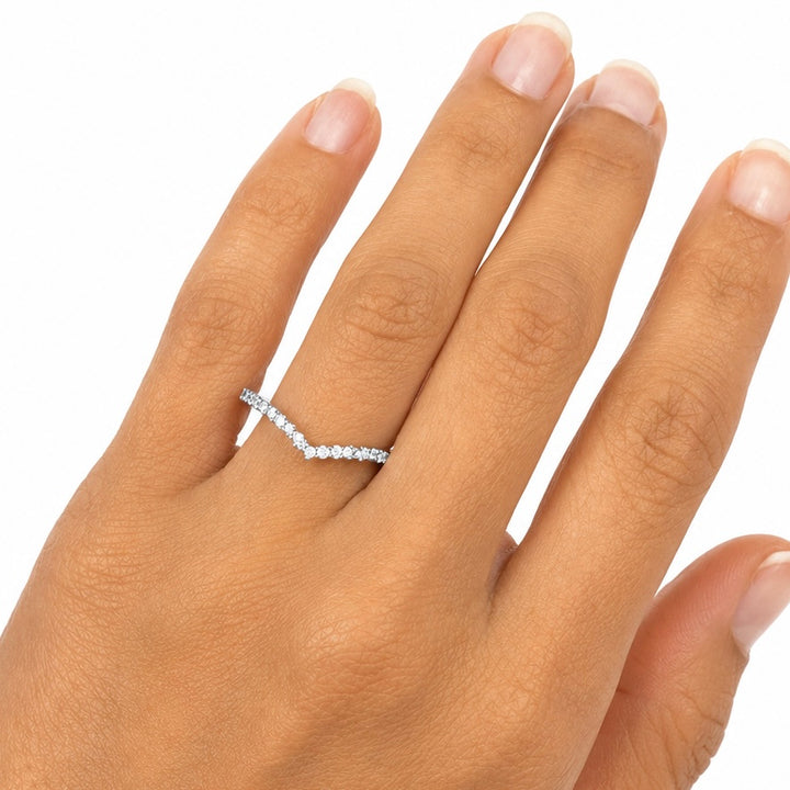 14k White Gold Curved Prong Set 0.50ctw Round Diamond Wedding Band