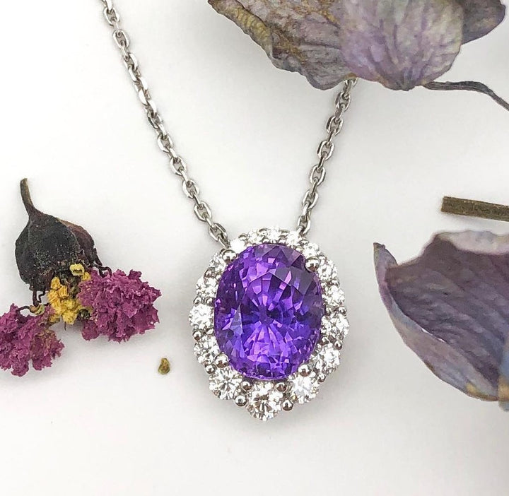 14k White Gold Circle Sapphire Pendant