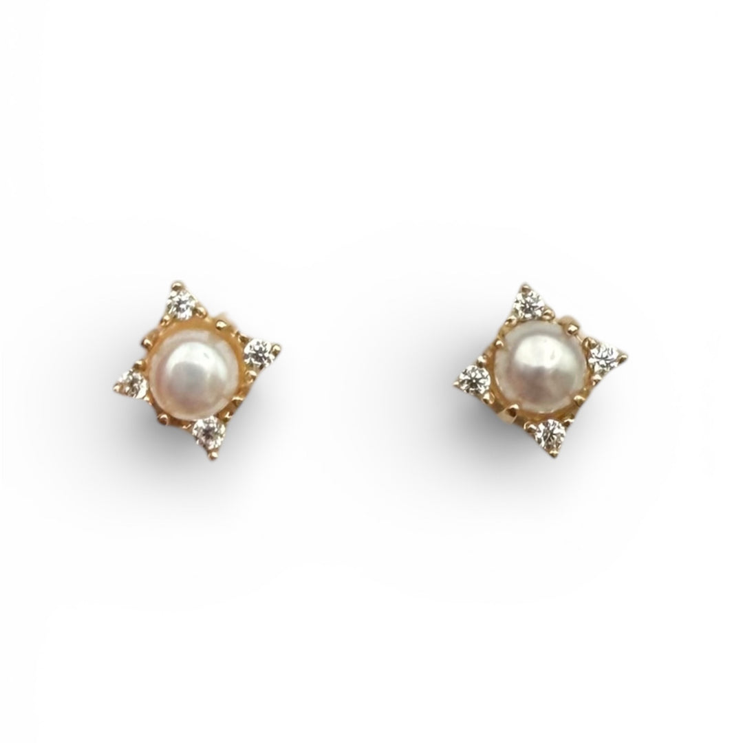 14k Yellow Gold Stud Children&