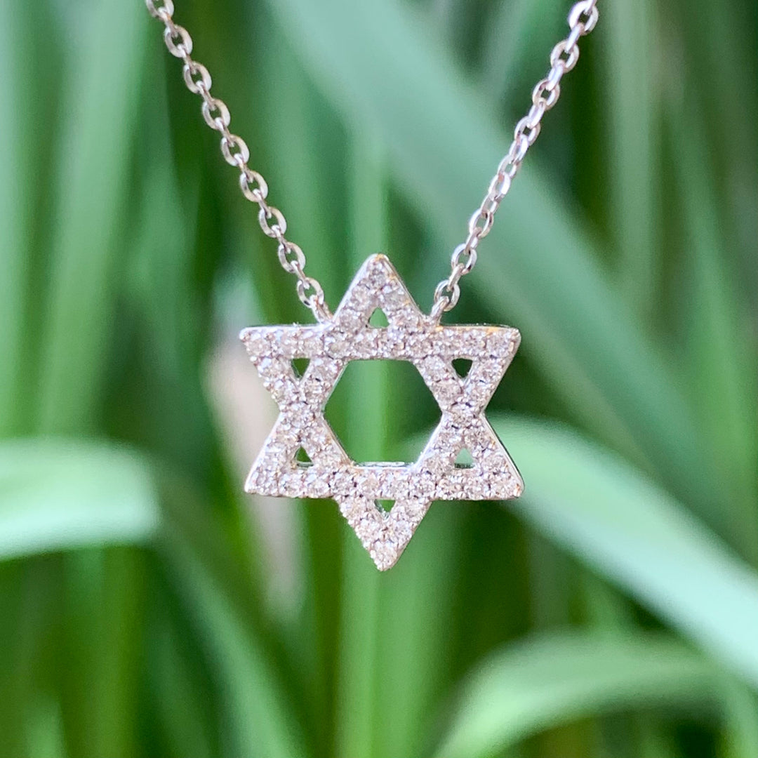 18k White Gold Diamond Pendants
