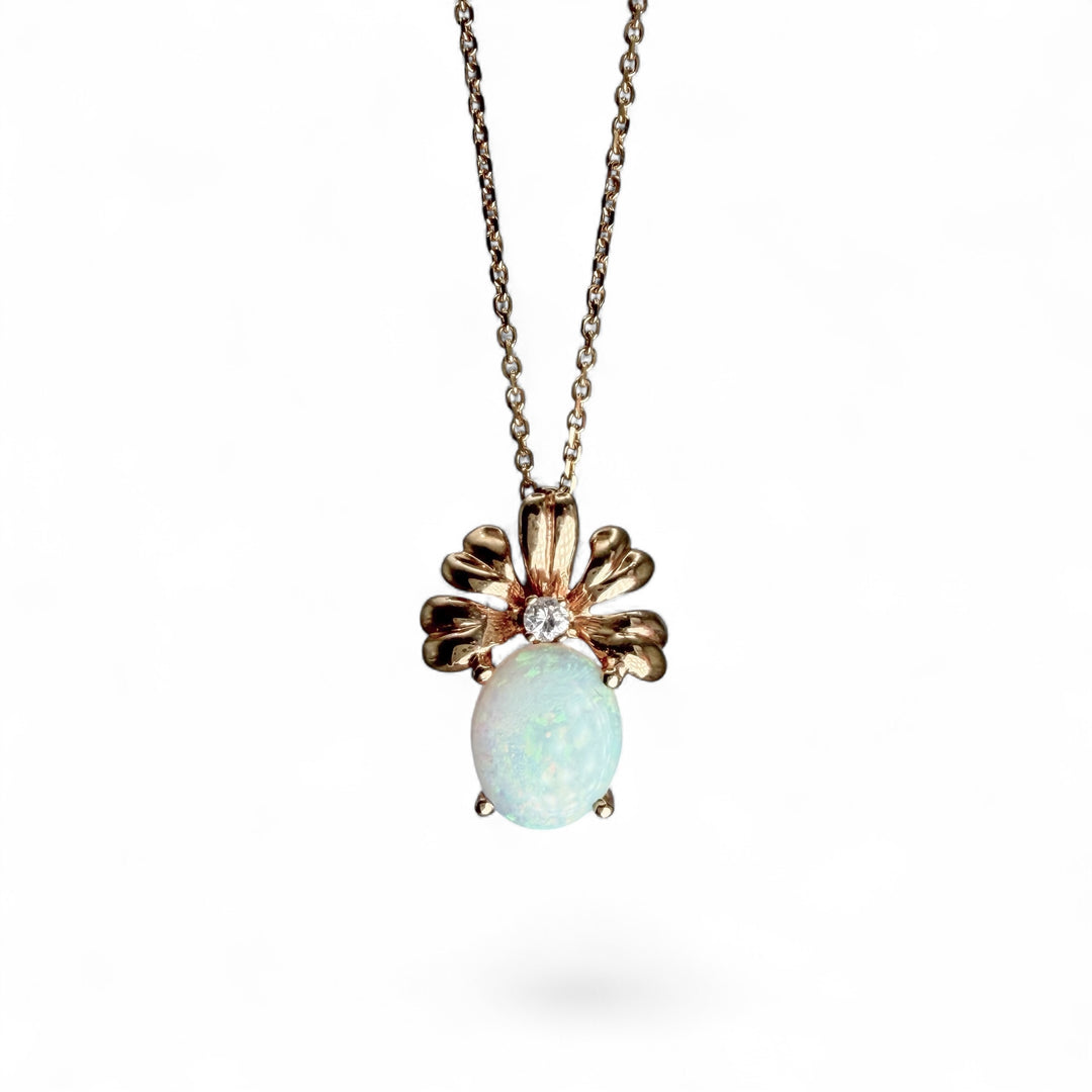 14k Yellow Gold Opal Estate Necklace