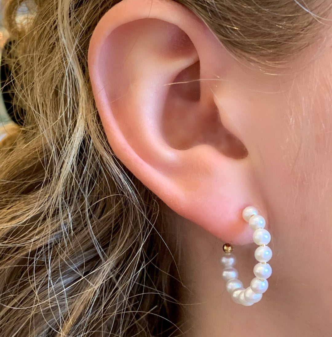 18k Small Hoop Pearl Earrings