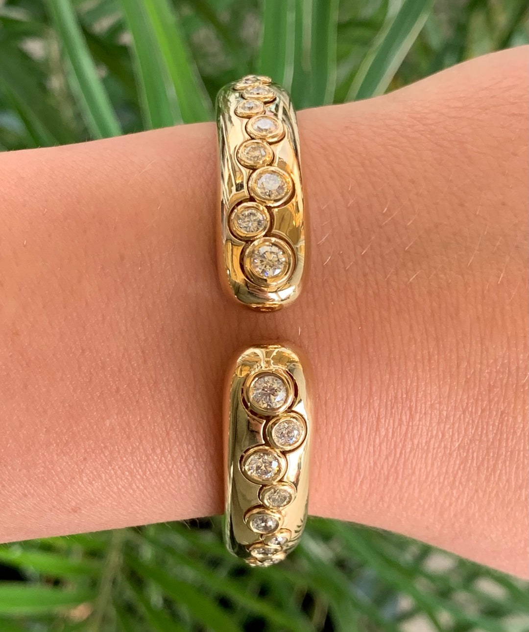 18k Yellow Gold Estate Diamonds Designer Bracelet