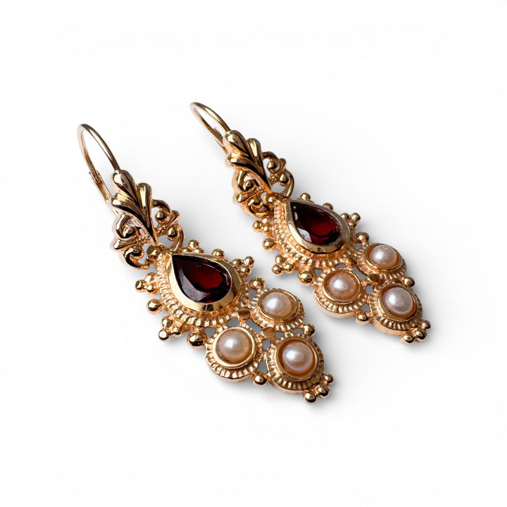 14k Yellow Gold Vintage Garnets Estate Earrings