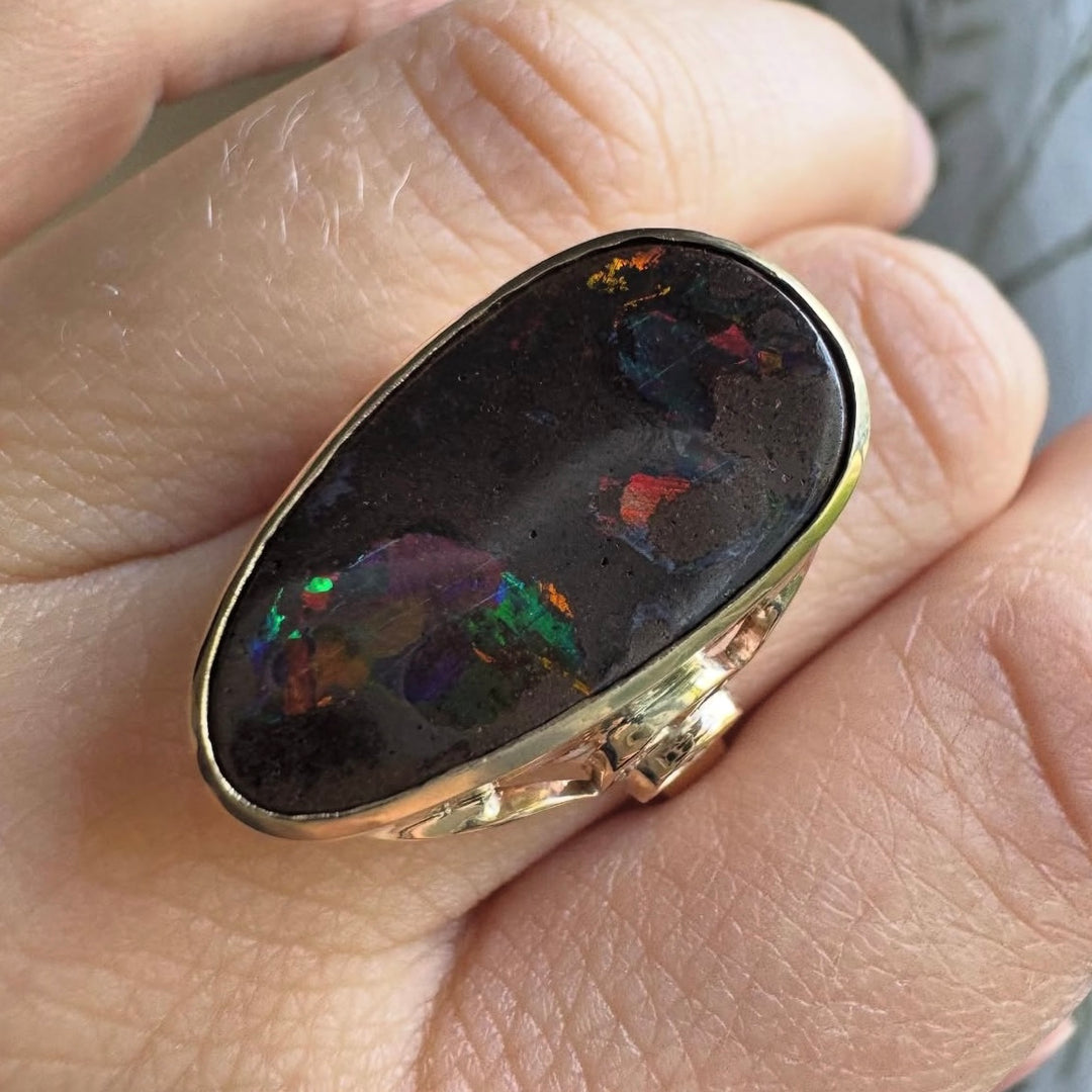 18k Yellow Gold Opal Estate Ring
