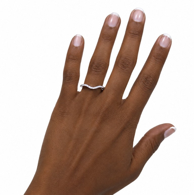 14k White Curved Prong Set 0.25ctw Round Diamond Wedding Band