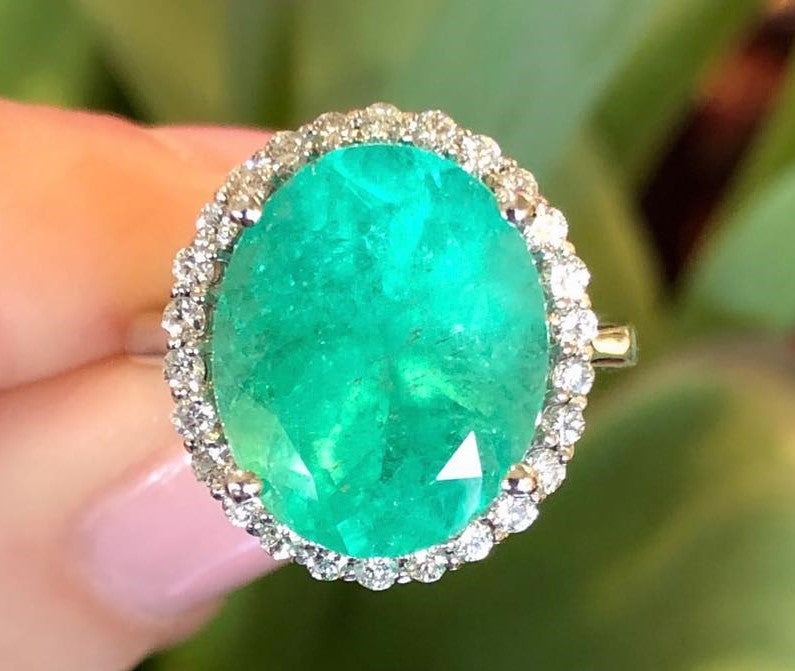 14k White Gold Halo Emerald Estate Ring
