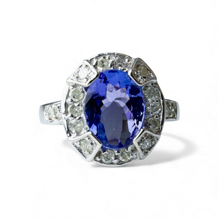 10k White Gold Vintage Tanzanite Estate Ring