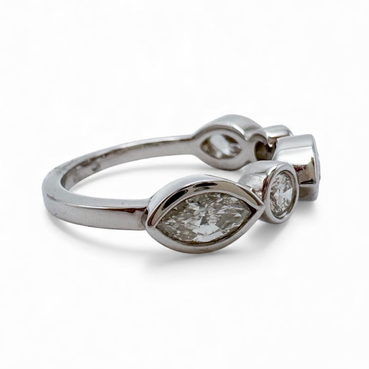 14k White Gold Diamond Estate Ring