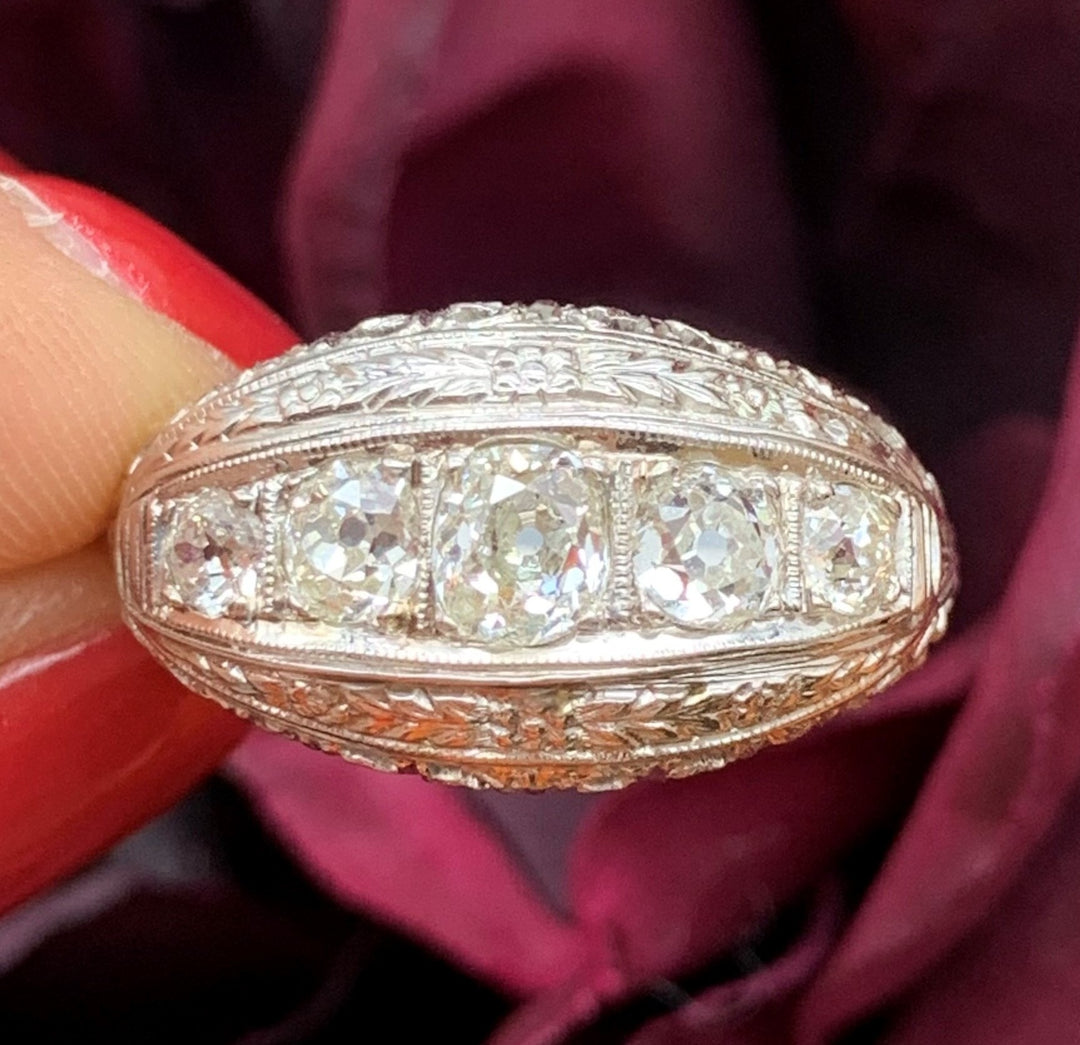 14k White Gold Antique Diamonds Estate Ring