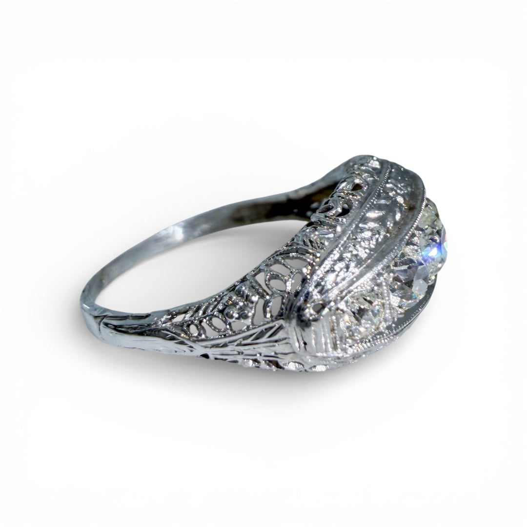 14k White Gold Antique Diamonds Estate Ring