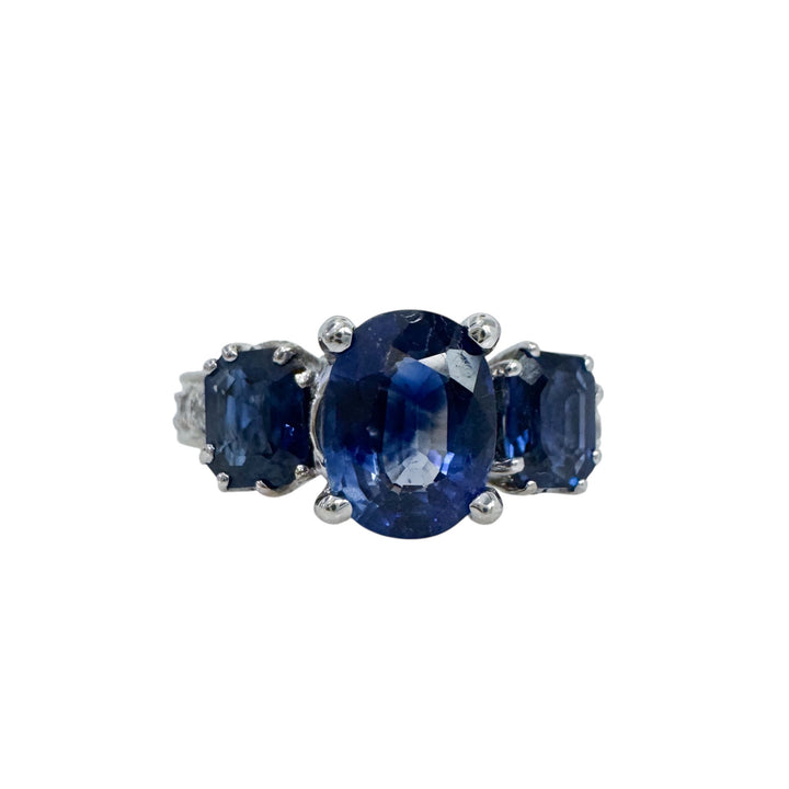 18k White Gold 3 Stone Sapphire Estate Ring
