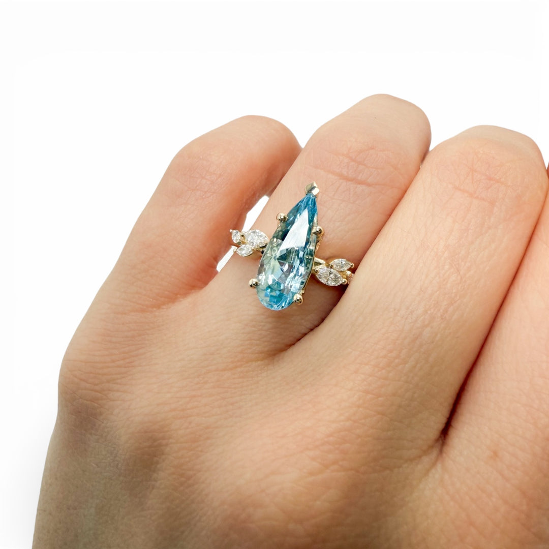 14k Yellow Gold Aquamarine Ring