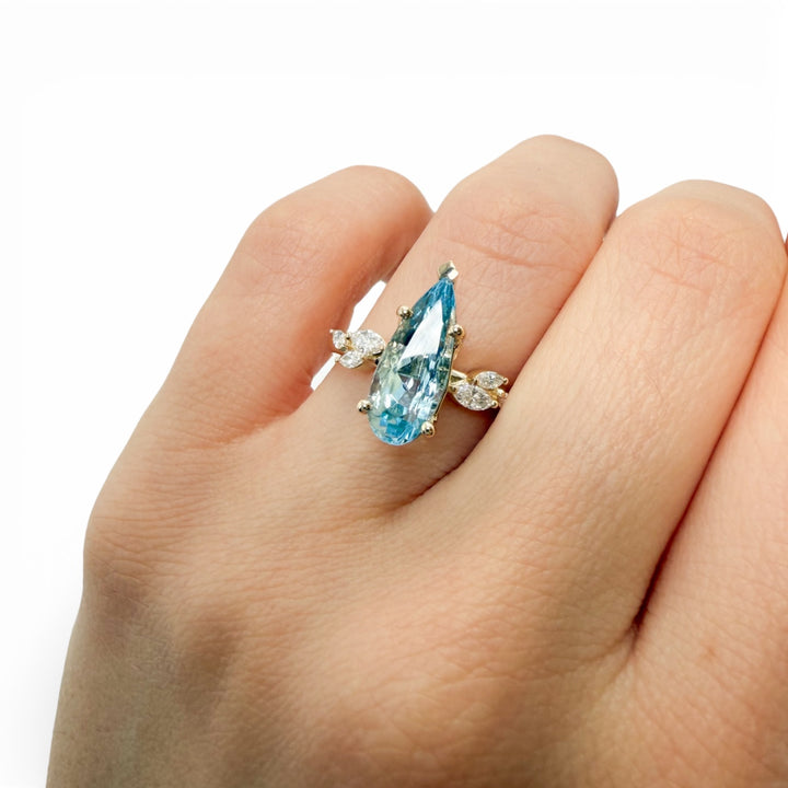 14k Yellow Gold Aquamarine Ring