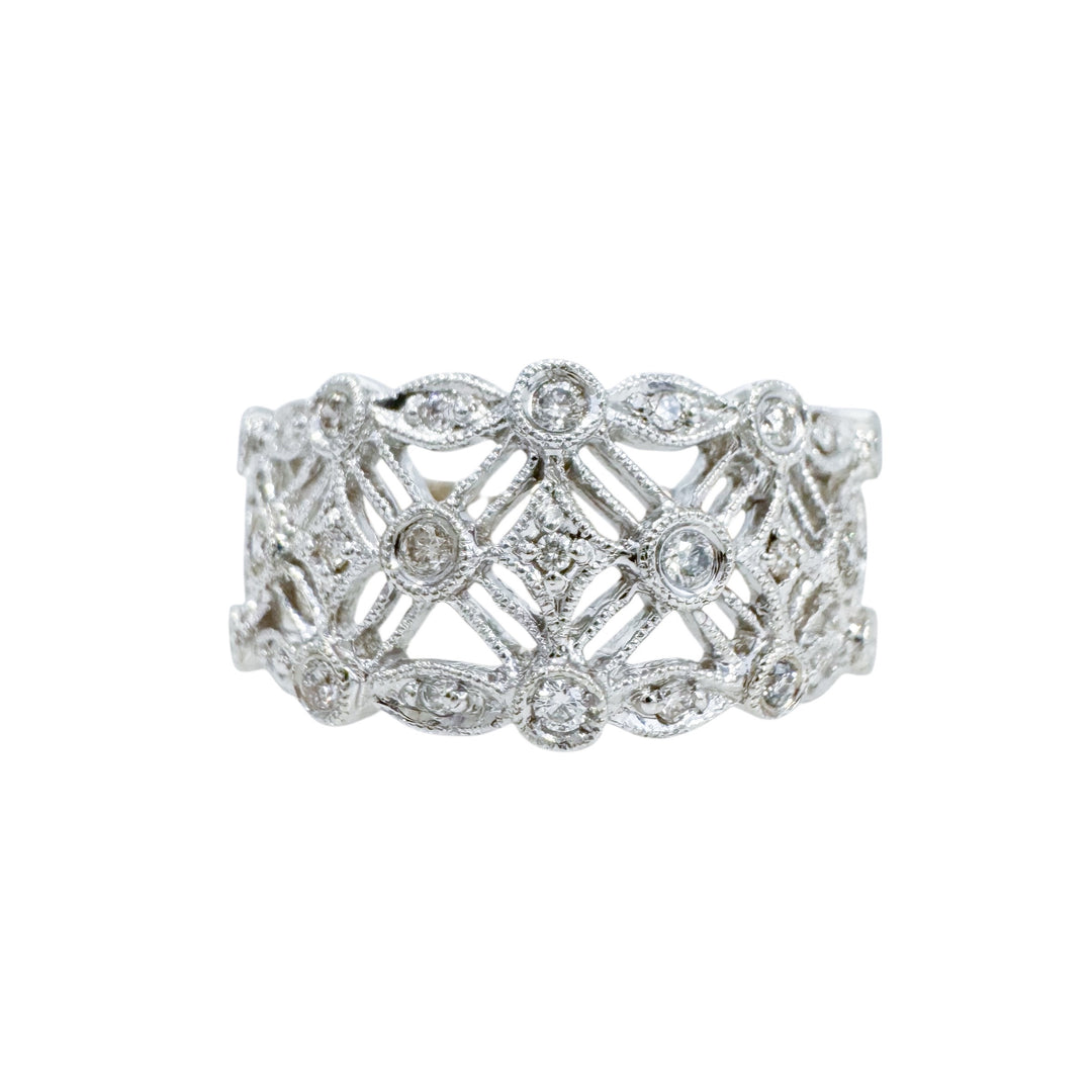 14k White Gold Filigree Diamond Estate Ring