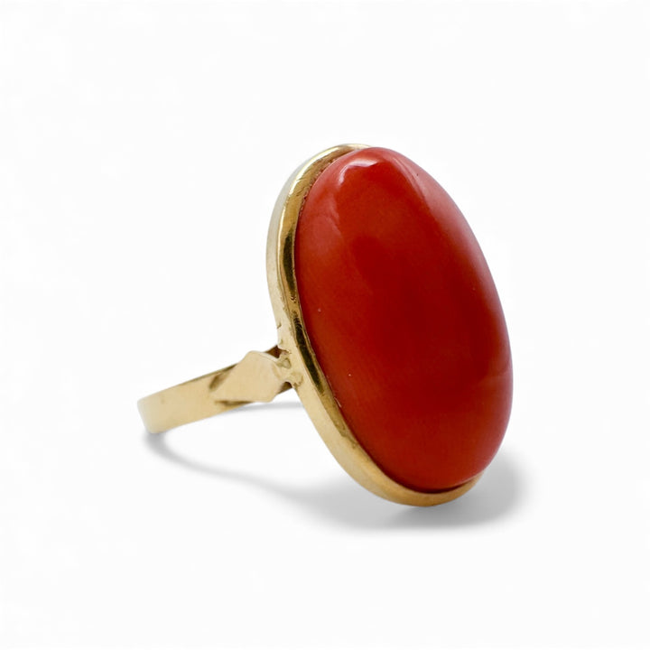 18k Yellow Gold Coral Estate Ring