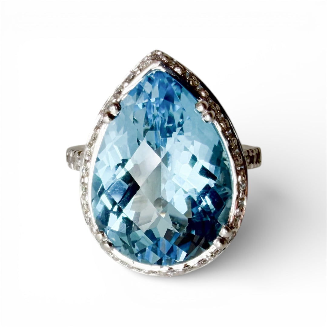 14k White Gold Blue Topaz Estate Ring