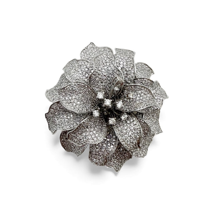 18k White Gold Flower Diamond Estate Ring