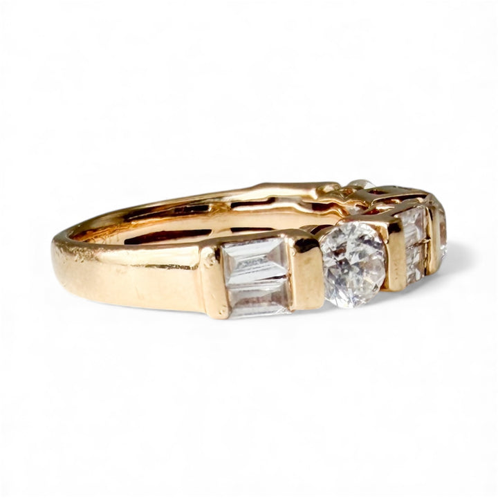 14k Yellow Gold Diamond Estate Ring
