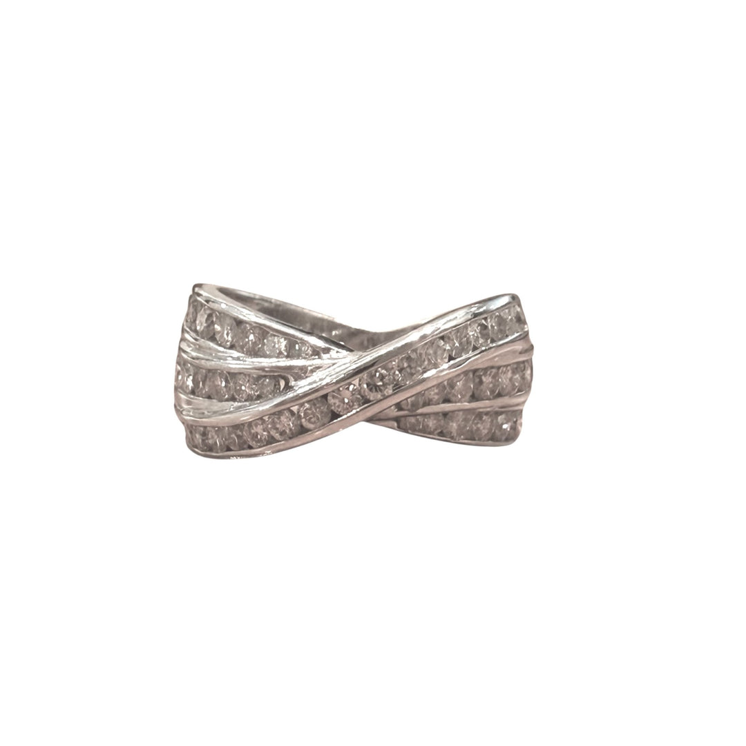 14k White Gold Criss Cross Diamond Estate Ring