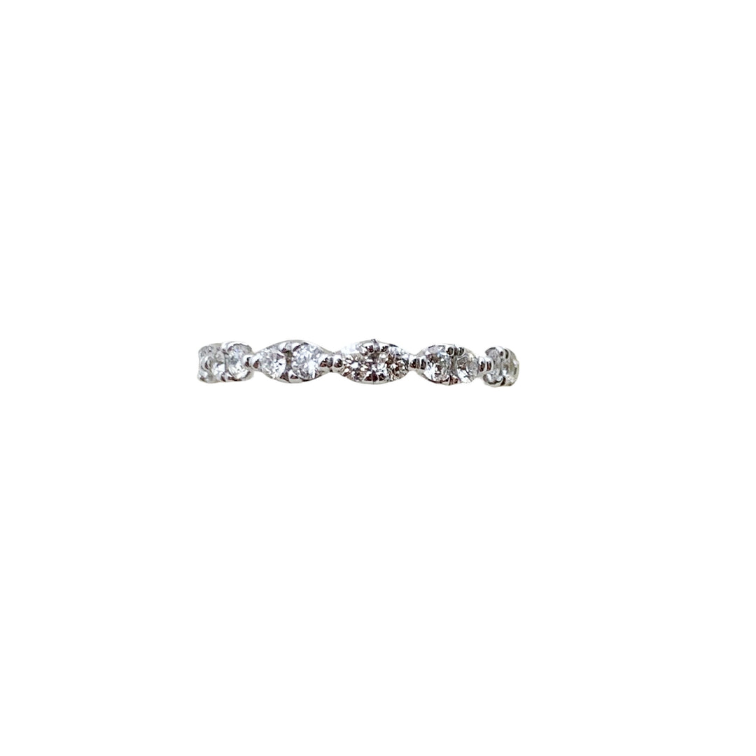 14k White Gold Shared Prong 0.47ctw Round Diamond Wedding Band