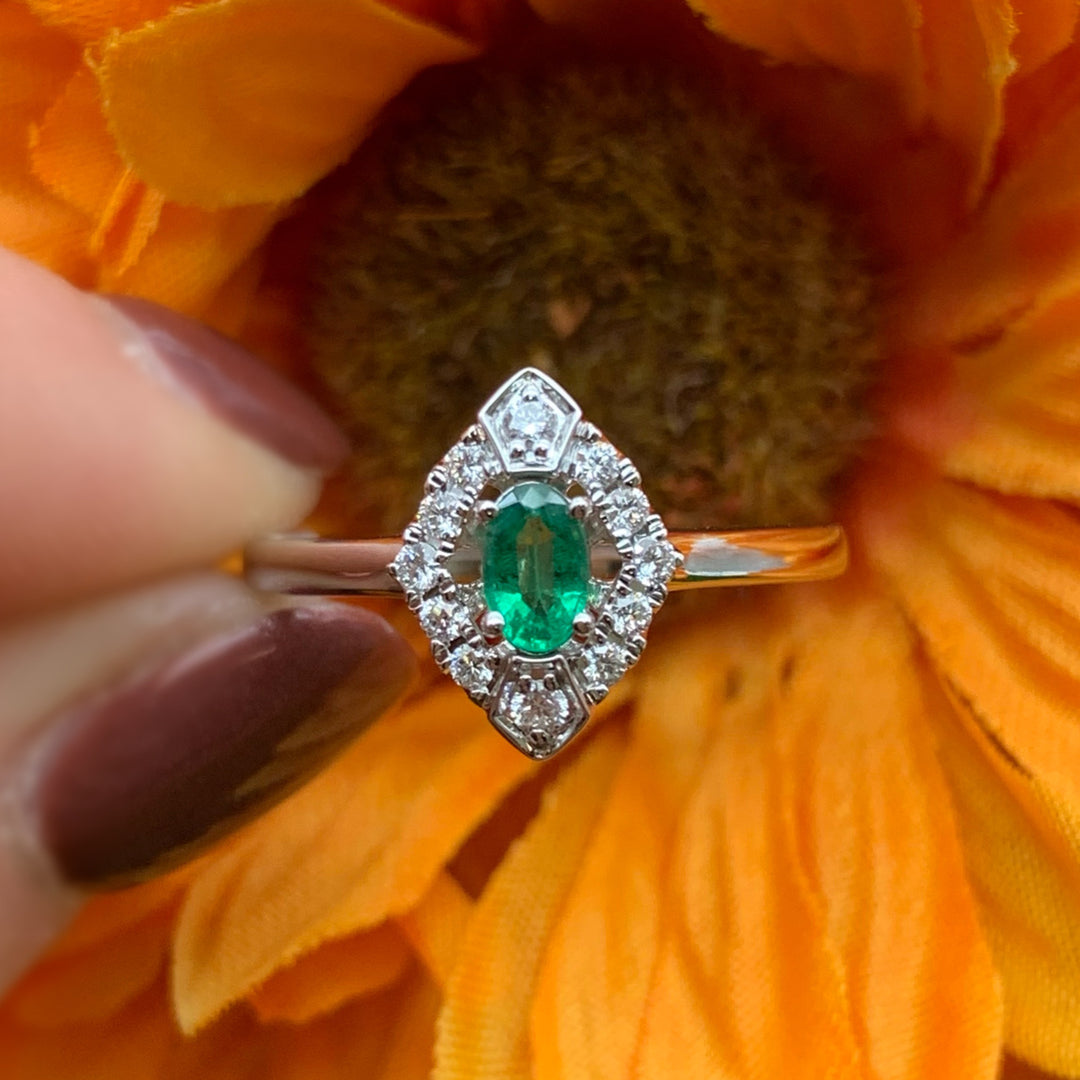 14k White Gold Diamond Emerald Ring