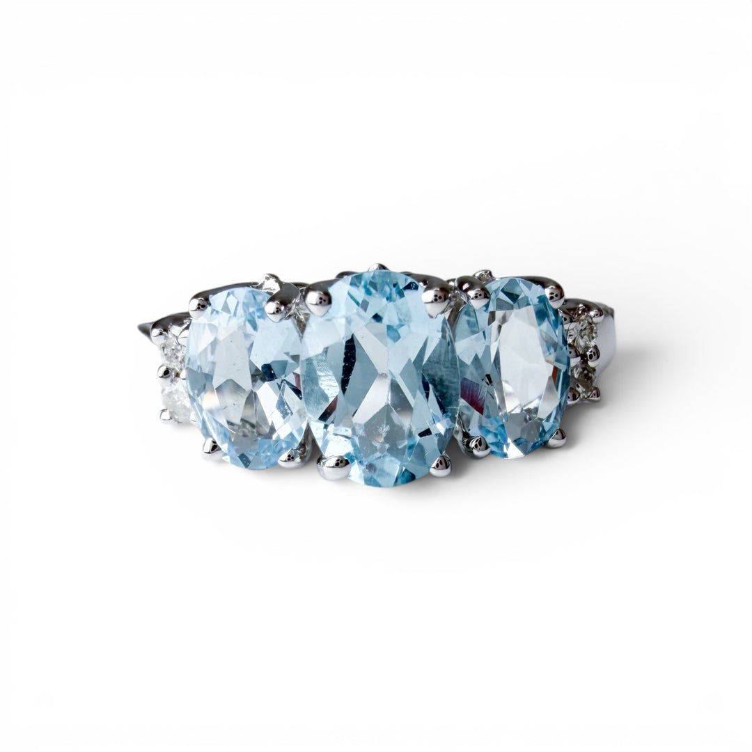 14k White Gold 3 Stone Aquamarine Estate Ring
