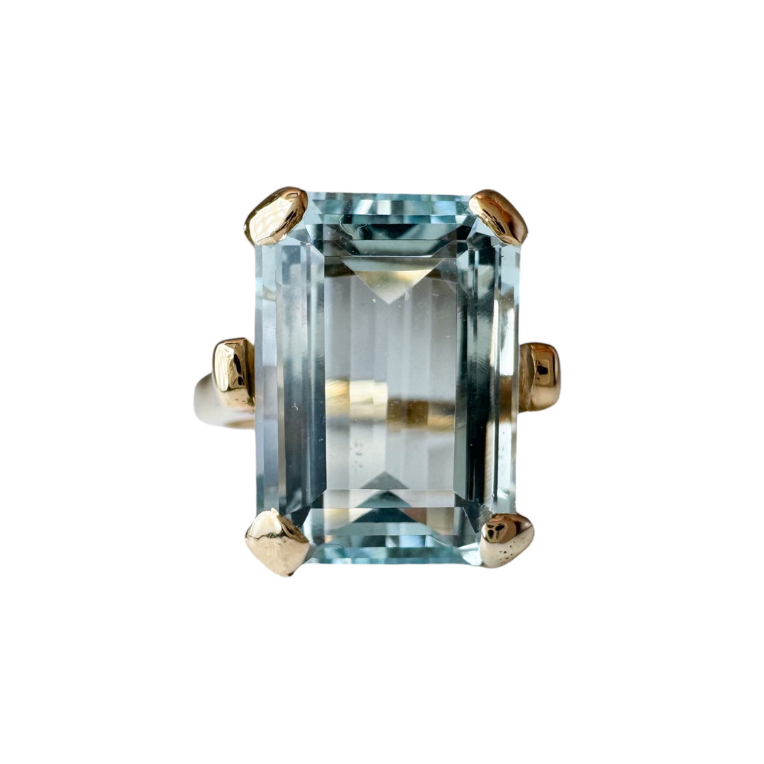 14k Yellow Gold Aquamarine Estate Ring