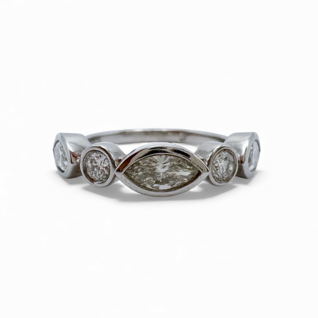 14k White Gold Diamond Estate Ring