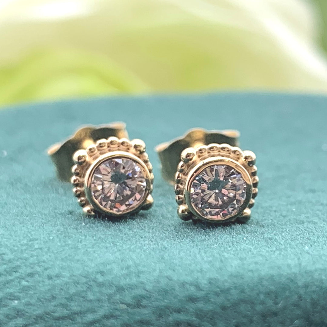 14k Yellow Gold Stud Diamond Earrings 0.34 cttw